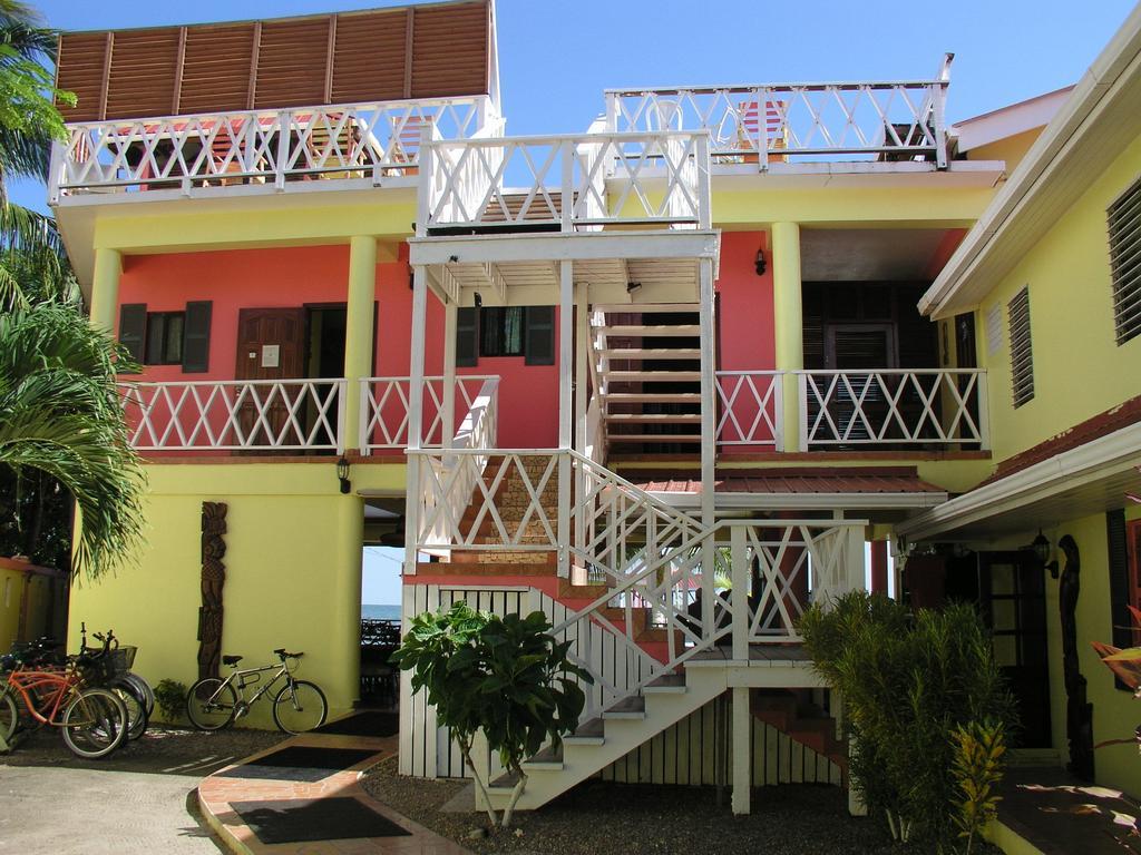 Alan'S Paradise Hotel Placencia Exterior photo
