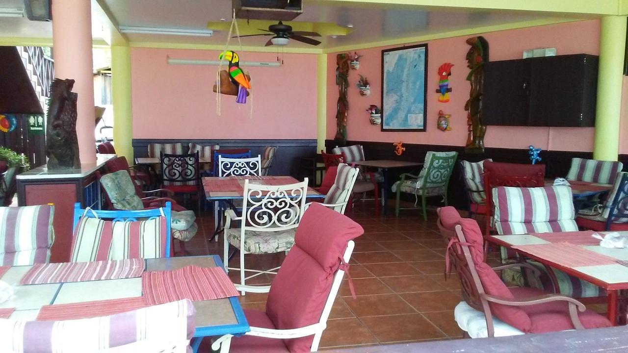 Alan'S Paradise Hotel Placencia Exterior photo